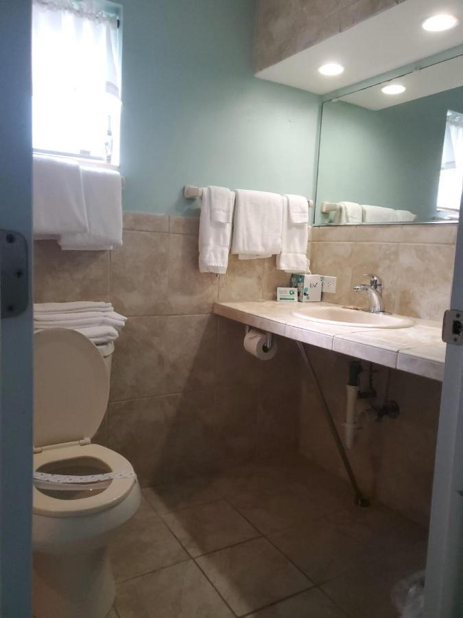 Ragged Edge Resort & Marina Islamorada Exterior photo